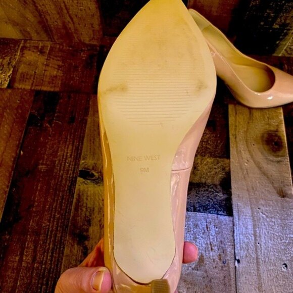 Nine West Nude Pink Patent Leather Pointed Toe Heels 9M Womens Dress Shoes - Picture 2 of 5